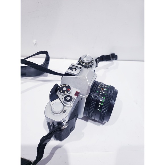 Canon AV-1 SLR Film Camera With 50mm f/1.8 Lens - Picture 5 of 10
